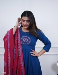 Dazzling Anarkalis With Pant And Duppata