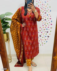 New straight kurta 3 pcs set with new style in machin print