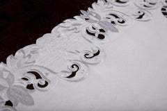Garden Trellis Table Runner