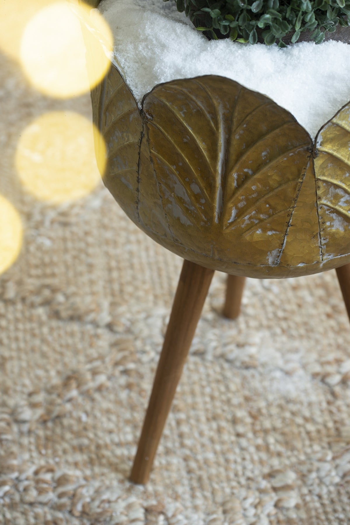 set of 2 metal Indoor planters