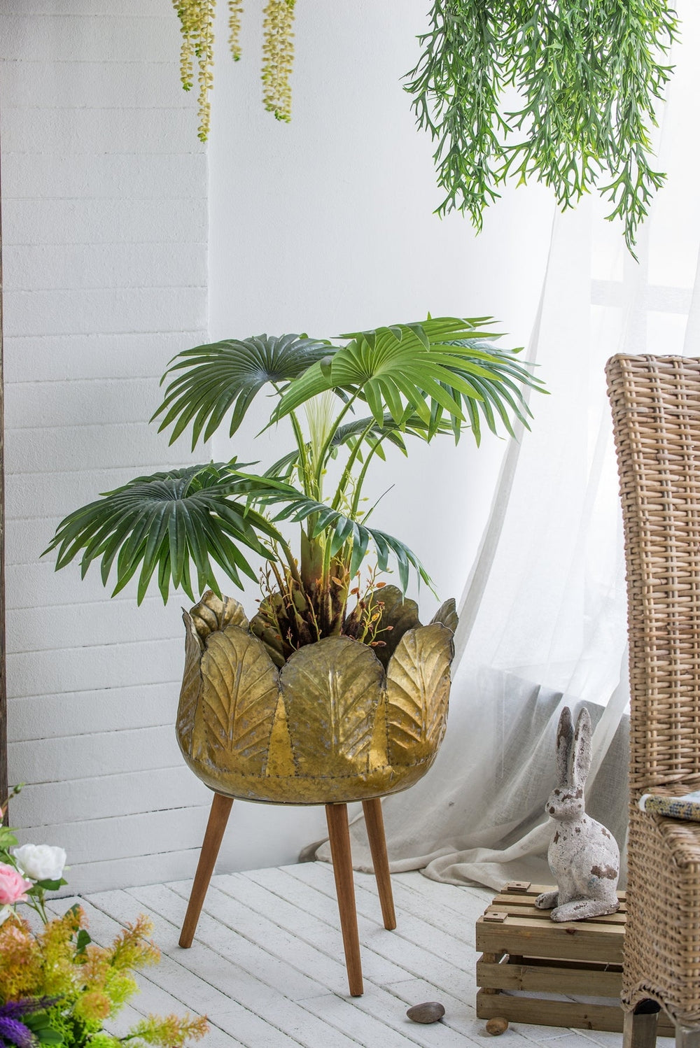 set of 2 metal Indoor planters