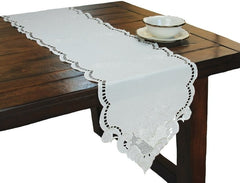 Grapes & Leaves Table Runner