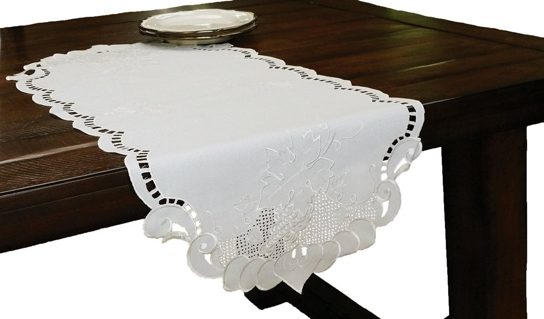 Grapes & Leaves Table Runner