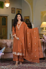 New straight  kurta 3 pcs set with new style in machin print