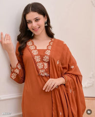 New straight  kurta 3 pcs set with new style in machin print