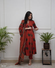 Cotton set  printed floral on kurta & slit with highlights