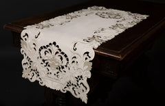 Garden Trellis Table Runner
